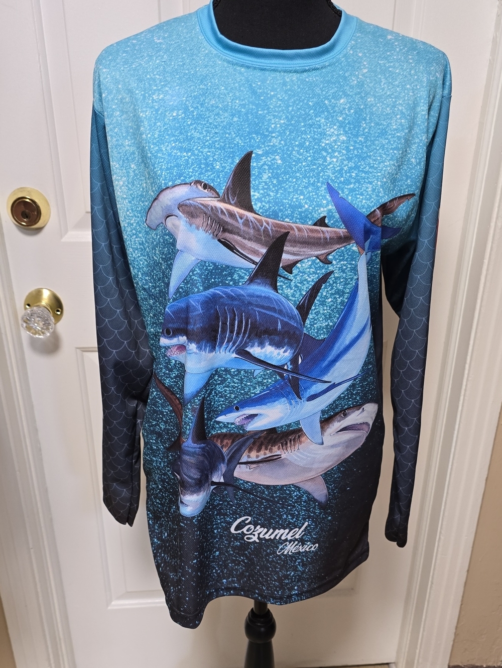 Cozumel Mexico Shark Graphic Long Sleeve Shirt - Size M
